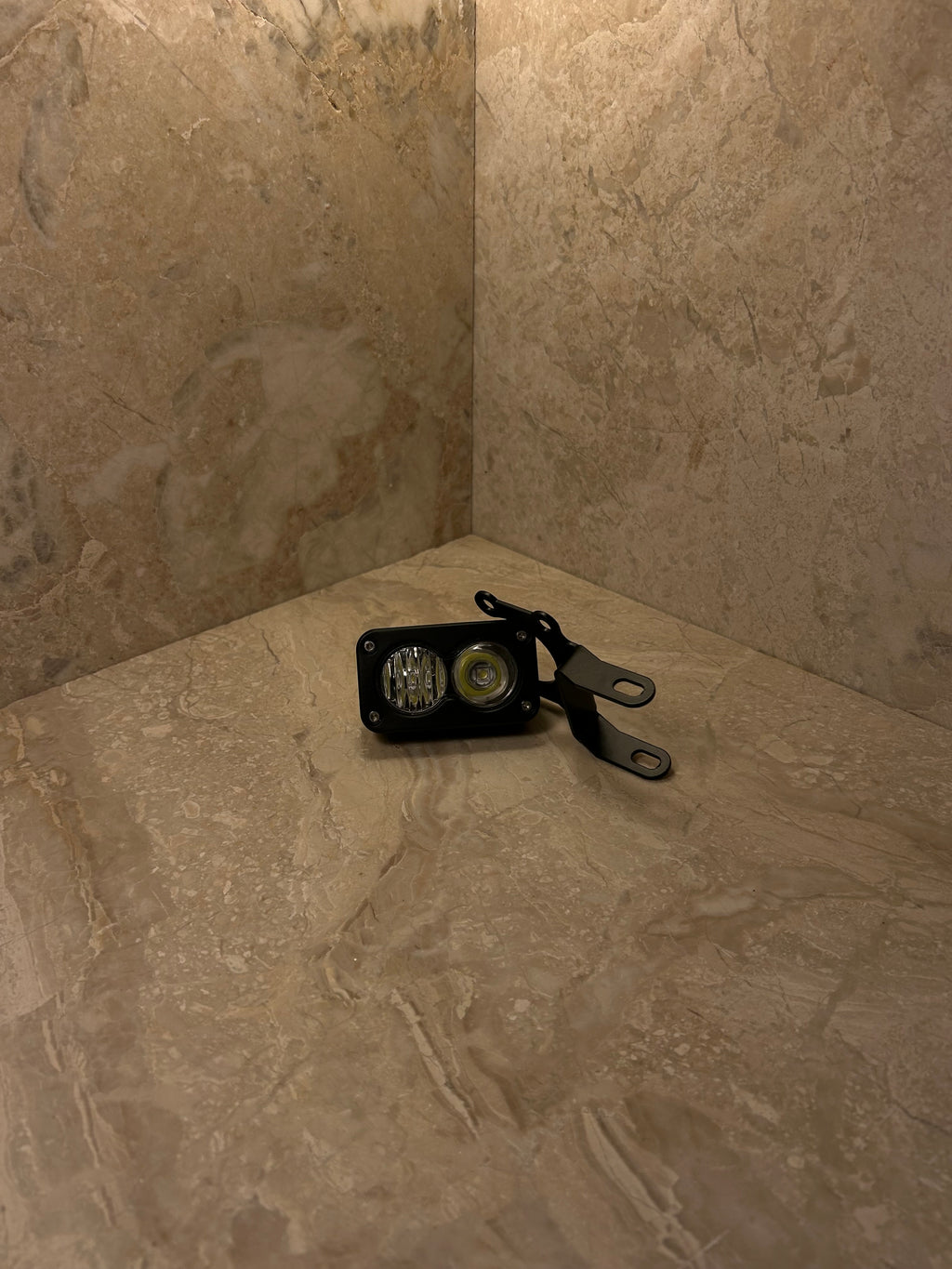 Plug and Play Baja Style Light With Mount