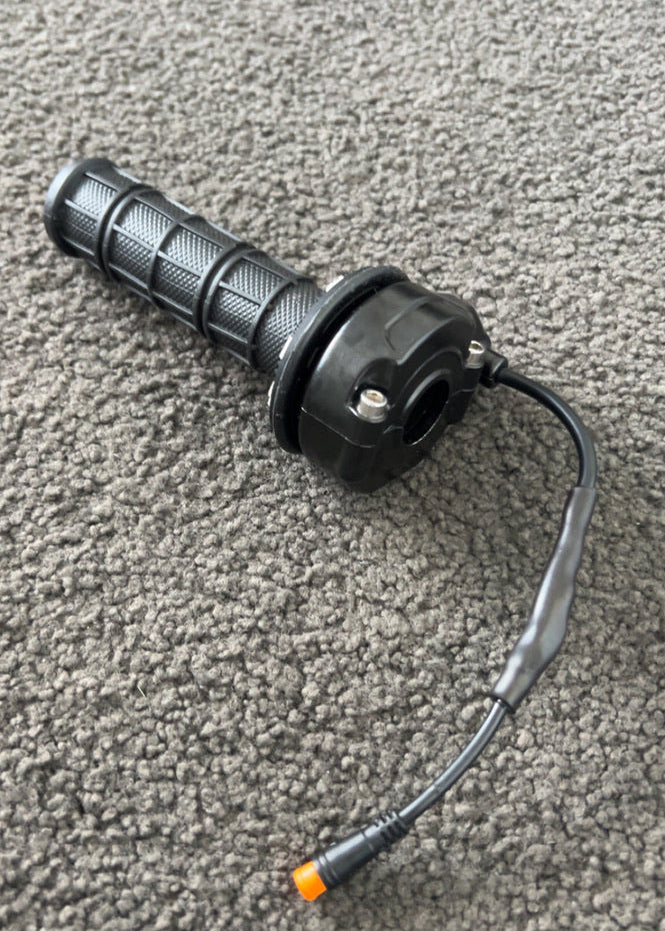 Black Surron Throttle ( Plug and Play )
